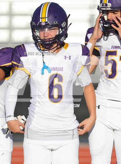 Thumbnail 2 in FR: Sunrise Mountain @ Canyon View photogallery.