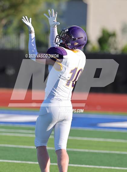 Thumbnail 2 in FR: Sunrise Mountain @ Canyon View photogallery.