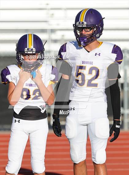 Thumbnail 2 in FR: Sunrise Mountain @ Canyon View photogallery.