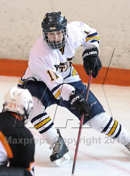 Thumbnail 2 in Webster Thomas v. Churchville Chili (Section 5 Class B Final) photogallery.