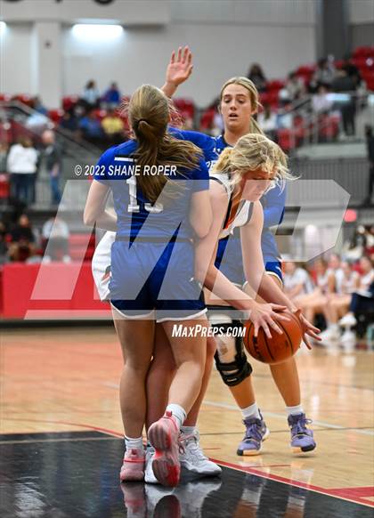 Thumbnail 3 in Wakeland vs. Peaster photogallery.