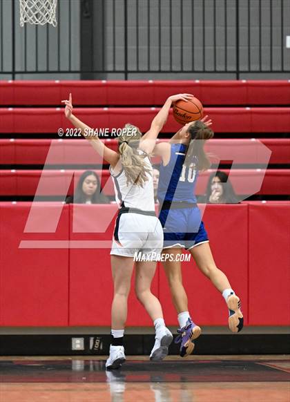 Thumbnail 3 in Wakeland vs. Peaster photogallery.