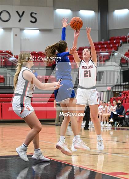 Thumbnail 3 in Wakeland vs. Peaster photogallery.