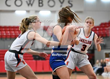 Thumbnail 2 in Wakeland vs. Peaster photogallery.