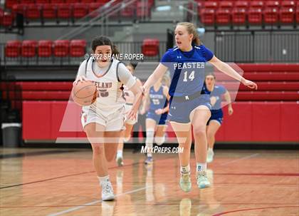 Thumbnail 2 in Wakeland vs. Peaster photogallery.