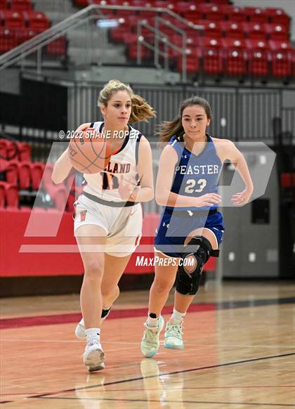 Thumbnail 3 in Wakeland vs. Peaster photogallery.