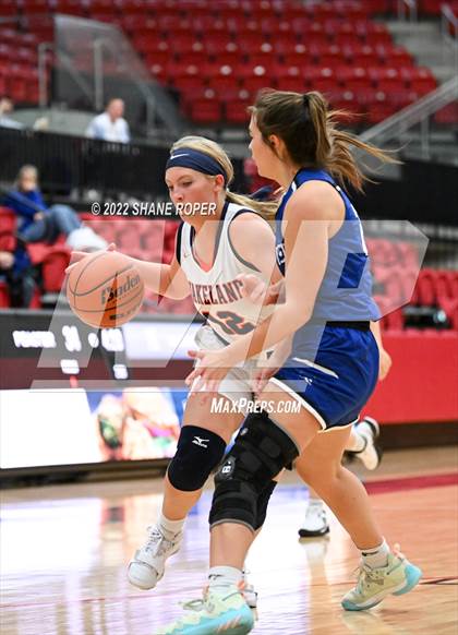 Thumbnail 2 in Wakeland vs. Peaster photogallery.
