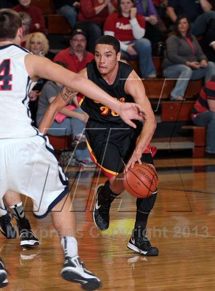 Thumbnail 3 in Daniel Boone vs. Jefferson County (R1AAA Region Quarterfinals) photogallery.