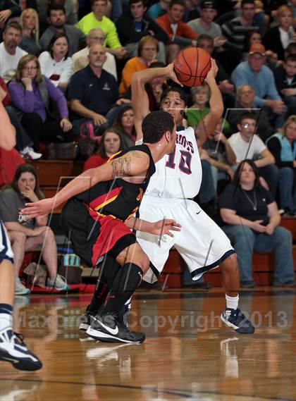 Thumbnail 1 in Daniel Boone vs. Jefferson County (R1AAA Region Quarterfinals) photogallery.
