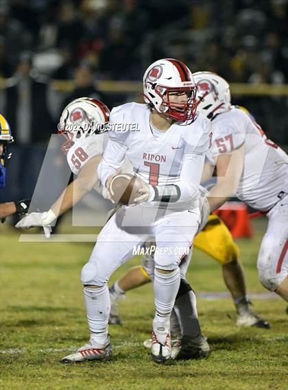 Thumbnail 3 in Ripon @ Sutter (CIF SJS D5 Playoff) photogallery.