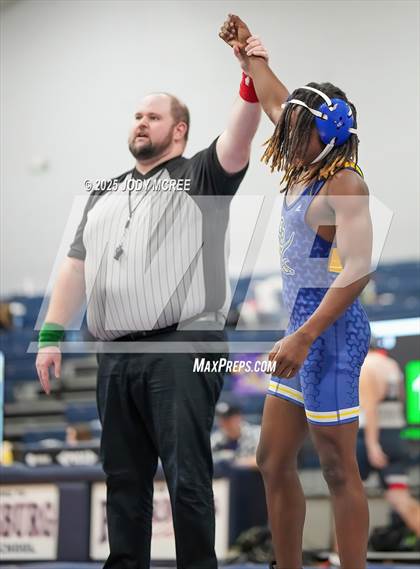 Thumbnail 3 in Lewisburg vs Olive Branch photogallery.