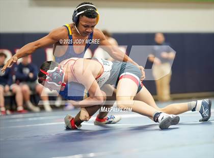 Thumbnail 3 in Lewisburg vs Olive Branch photogallery.
