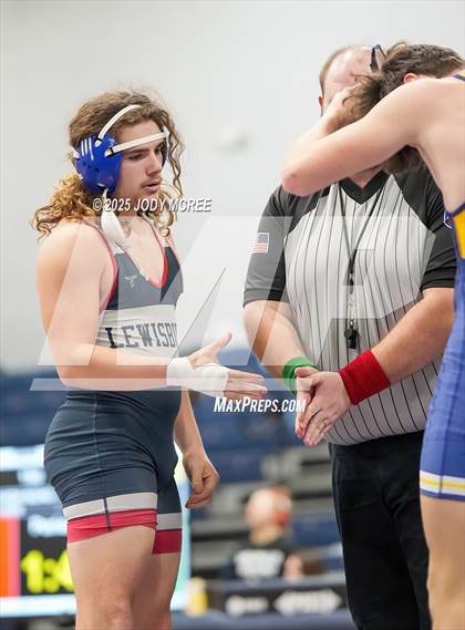 Thumbnail 1 in Lewisburg vs Olive Branch photogallery.