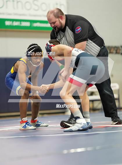 Thumbnail 3 in Lewisburg vs Olive Branch photogallery.