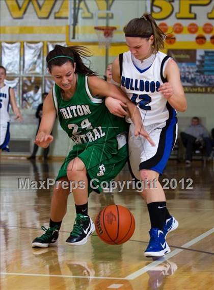 Thumbnail 2 in Centerville vs. Triton Central photogallery.