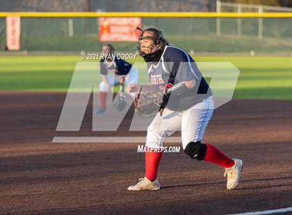 Thumbnail 2 in Olathe North @ Lawrence photogallery.