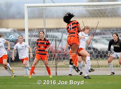 Thumbnail 2 in Hoover vs. McGill-Toolen (Southern Invitational Shootout 2016) photogallery.