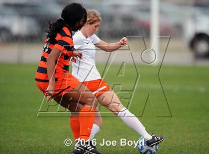 Thumbnail 1 in Hoover vs. McGill-Toolen (Southern Invitational Shootout 2016) photogallery.