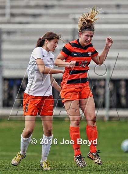 Thumbnail 2 in Hoover vs. McGill-Toolen (Southern Invitational Shootout 2016) photogallery.