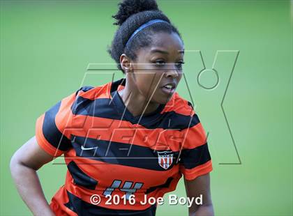 Thumbnail 3 in Hoover vs. McGill-Toolen (Southern Invitational Shootout 2016) photogallery.