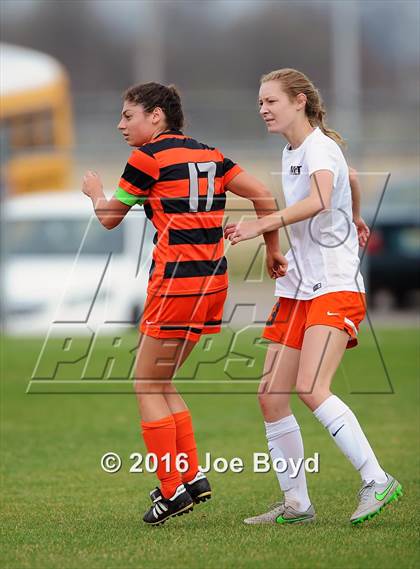 Thumbnail 2 in Hoover vs. McGill-Toolen (Southern Invitational Shootout 2016) photogallery.