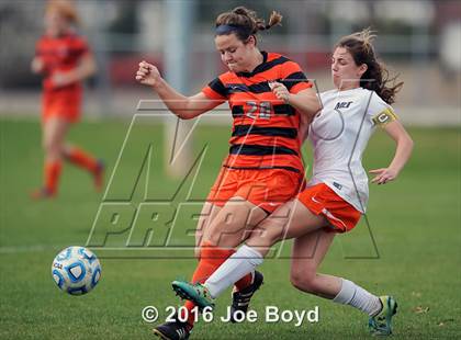 Thumbnail 1 in Hoover vs. McGill-Toolen (Southern Invitational Shootout 2016) photogallery.