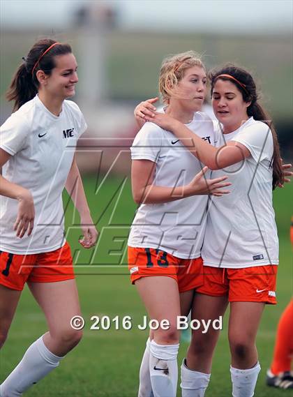 Thumbnail 2 in Hoover vs. McGill-Toolen (Southern Invitational Shootout 2016) photogallery.