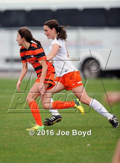 Thumbnail 3 in Hoover vs. McGill-Toolen (Southern Invitational Shootout 2016) photogallery.