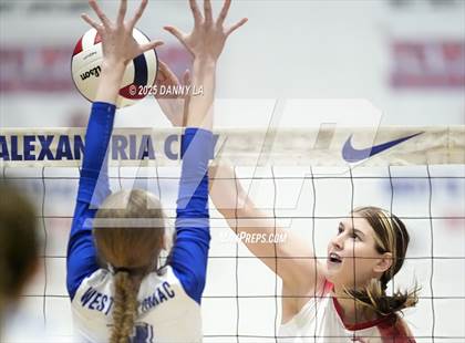 Thumbnail 3 in McLean @ West Potomac photogallery.