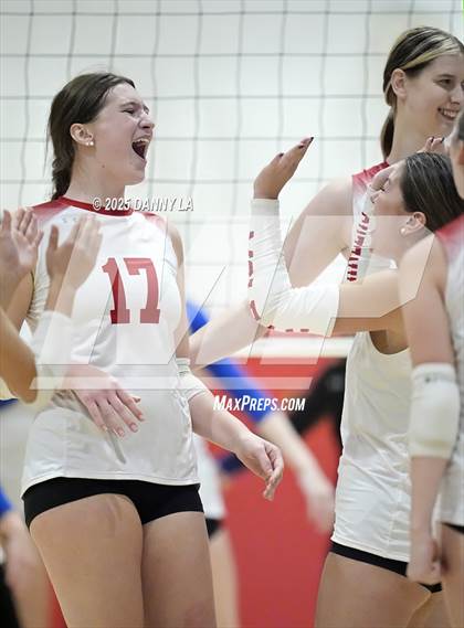 Thumbnail 3 in McLean @ West Potomac photogallery.