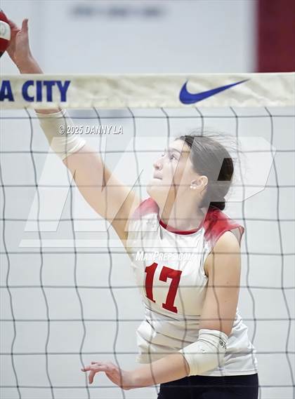 Thumbnail 3 in McLean @ West Potomac photogallery.