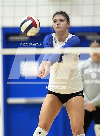 Thumbnail 1 in McLean @ West Potomac photogallery.