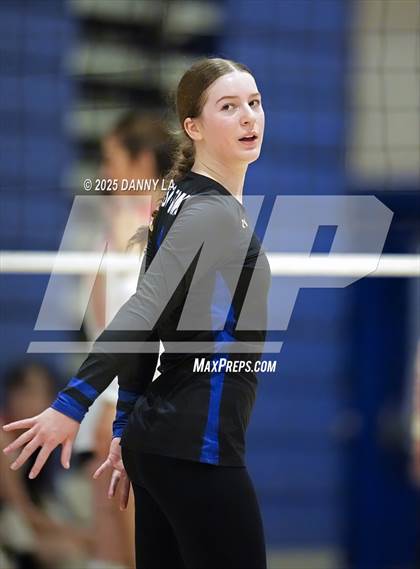 Thumbnail 2 in McLean @ West Potomac photogallery.
