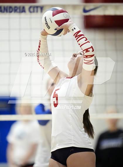 Thumbnail 2 in McLean @ West Potomac photogallery.