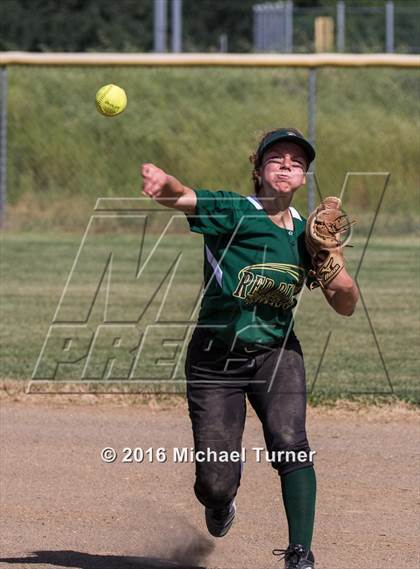 Thumbnail 1 in Red Bluff @ Foothill photogallery.