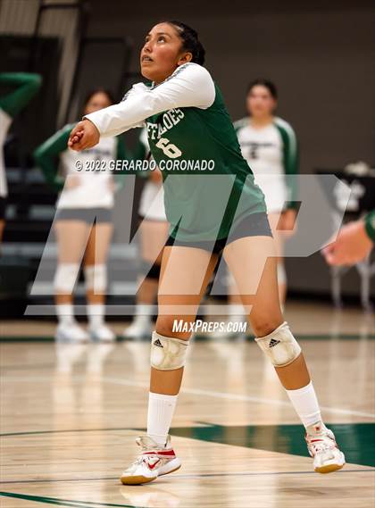 Thumbnail 1 in Central Catholic @ Manteca photogallery.