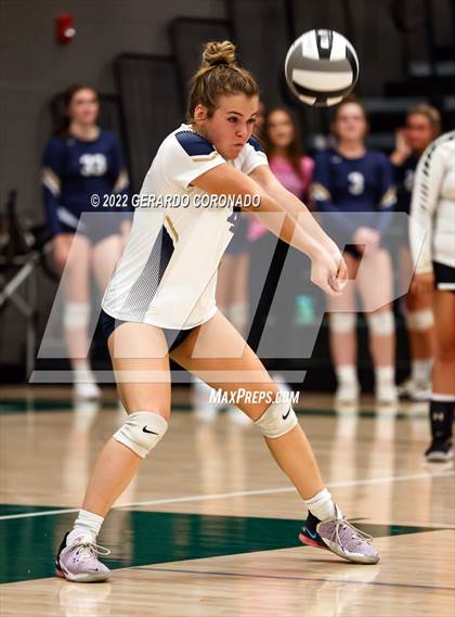 Thumbnail 3 in Central Catholic @ Manteca photogallery.