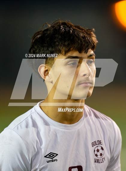 Thumbnail 2 in Golden Valley vs. Elk Grove (CIF SJS Division 2 Semifinal) photogallery.