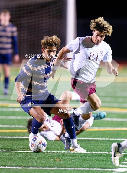 Thumbnail 3 in Golden Valley vs. Elk Grove (CIF SJS Division 2 Semifinal) photogallery.