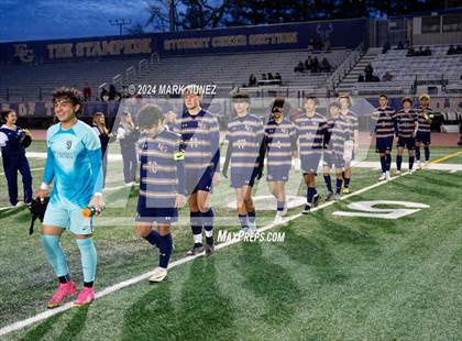 Thumbnail 2 in Golden Valley vs. Elk Grove (CIF SJS Division 2 Semifinal) photogallery.