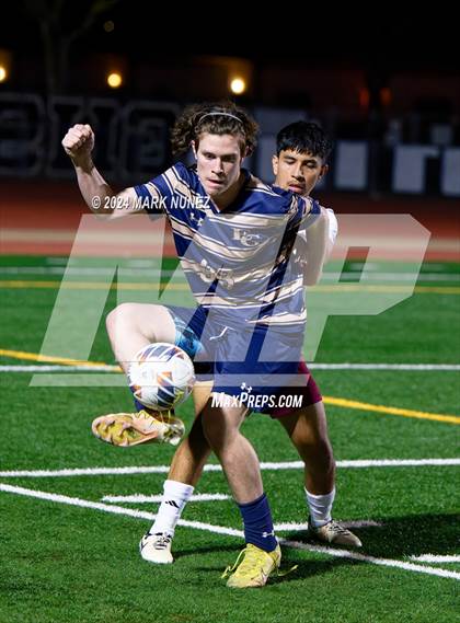 Thumbnail 2 in Golden Valley vs. Elk Grove (CIF SJS Division 2 Semifinal) photogallery.