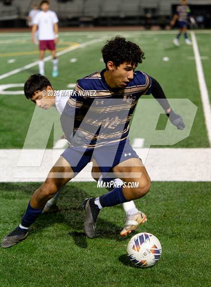 Thumbnail 2 in Golden Valley vs. Elk Grove (CIF SJS Division 2 Semifinal) photogallery.