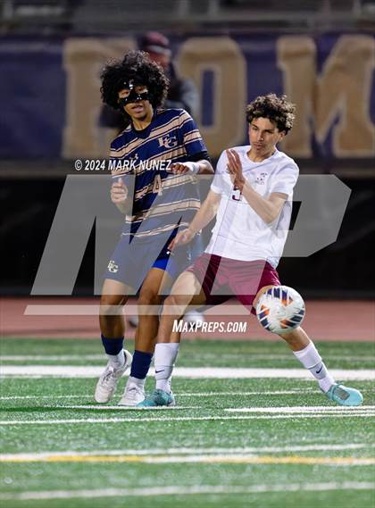 Thumbnail 3 in Golden Valley vs. Elk Grove (CIF SJS Division 2 Semifinal) photogallery.