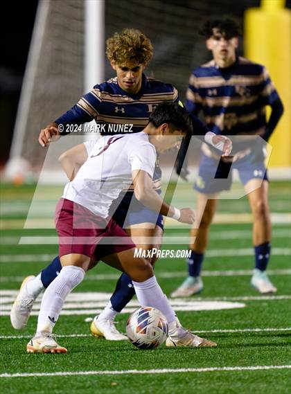 Thumbnail 2 in Golden Valley vs. Elk Grove (CIF SJS Division 2 Semifinal) photogallery.