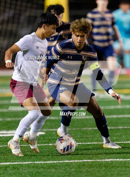 Thumbnail 3 in Golden Valley vs. Elk Grove (CIF SJS Division 2 Semifinal) photogallery.