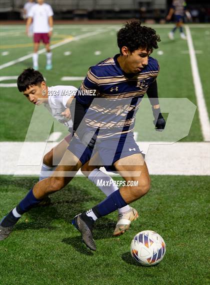 Thumbnail 3 in Golden Valley vs. Elk Grove (CIF SJS Division 2 Semifinal) photogallery.
