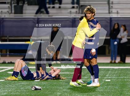 Thumbnail 3 in Golden Valley vs. Elk Grove (CIF SJS Division 2 Semifinal) photogallery.