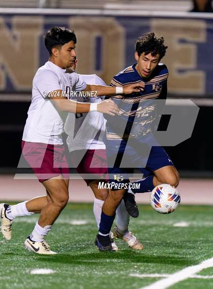 Thumbnail 1 in Golden Valley vs. Elk Grove (CIF SJS Division 2 Semifinal) photogallery.