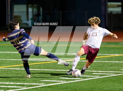 Thumbnail 2 in Golden Valley vs. Elk Grove (CIF SJS Division 2 Semifinal) photogallery.