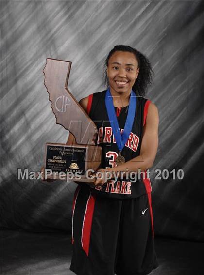 Thumbnail 2 in St. Mary's vs. Harvard-Westlake (CIF State D4 Award Photos) photogallery.